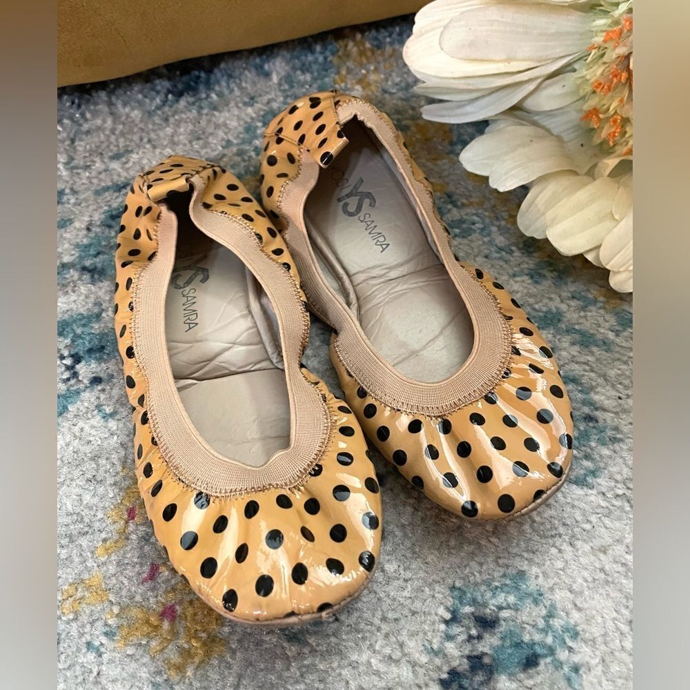 Yosi Samra “Samara” tan black patent leather polka dot flats 7